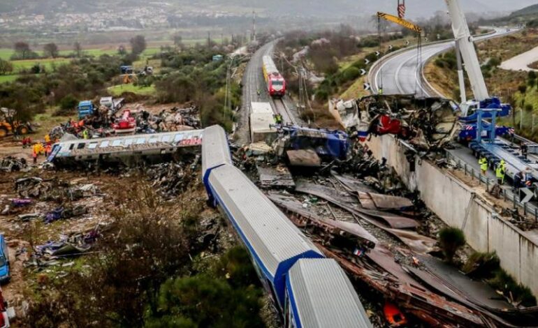 Μπλόκο στην οργανωμένη κυβερνητική προσπάθεια συγκάλυψης του εγκλήματος των Τεμπών – Συγκέντρωση 28/3 στο Σύνταγμα