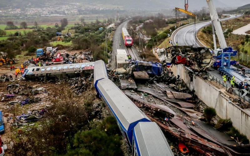 Μπλόκο στην οργανωμένη κυβερνητική προσπάθεια συγκάλυψης του εγκλήματος των Τεμπών – Συγκέντρωση 28/3 στο Σύνταγμα