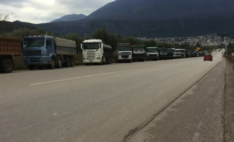 Στήριξη και αλληλεγγύη στην απεργία των αυτοκινητιστών στο Δίστομο